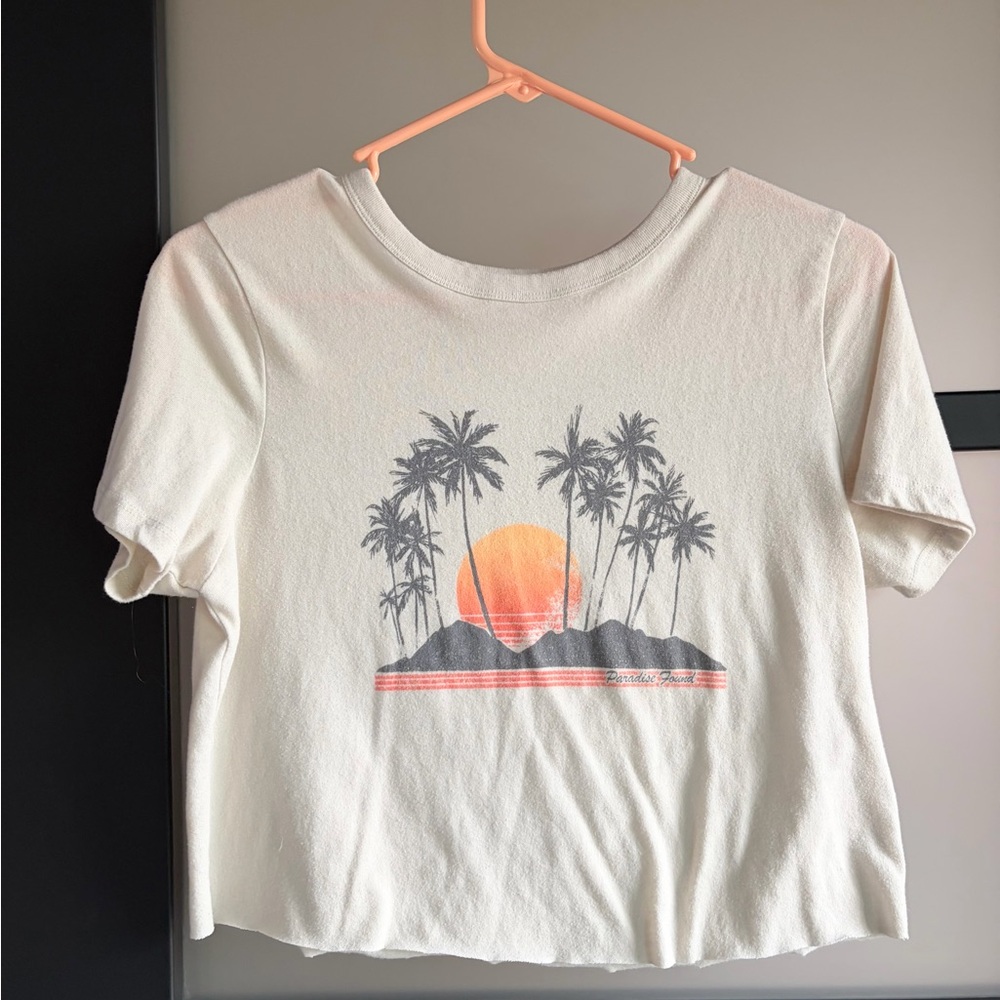Old Navy Vintage-Inspired Paradise Found Cropped Tee